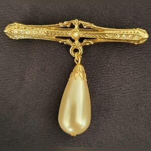 Vintage Gold Tone Bar Brooch with Faux Pearl Drop